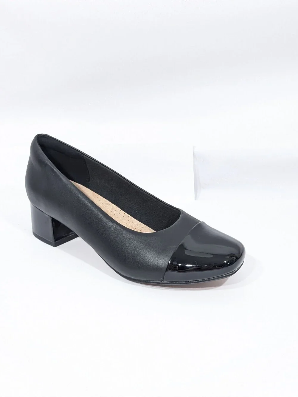 Clarks Iridessa May Cap Toe Pumps sz 8 Women Black Leather Heels Classic fashion